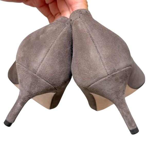 NWOT Women's Ann Taylor Taupe Suede Laser Cut Pointed Heel Pumps - Size: 9 - Picture 5 of 7